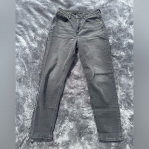 American Eagle Outfitters Black Curvy Mom Jeans🖤